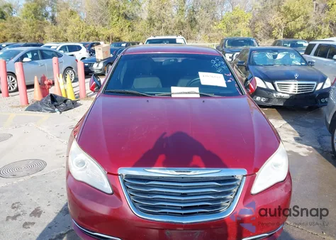 2013 Chrysler 200 Lx from USA, damaged, VIN 1C3CCBAB8DN706131